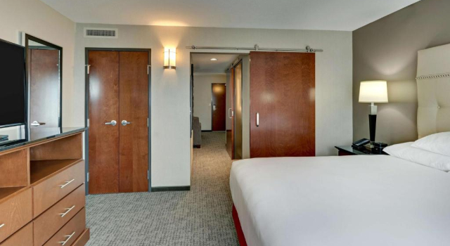 Люкс Deluxe Drury Plaza Hotel St. Paul Downtown