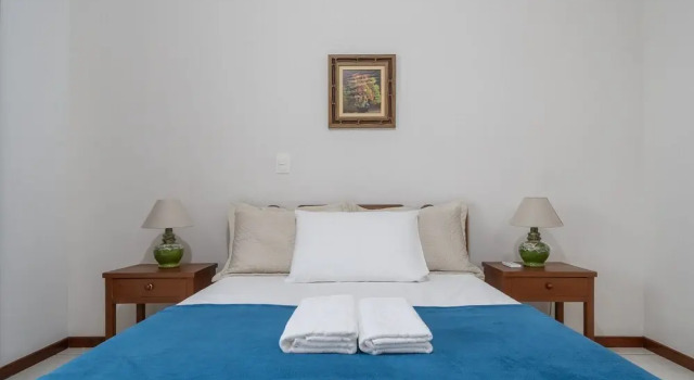 3BR Beachfront apt w/ BBQ Rsl0502