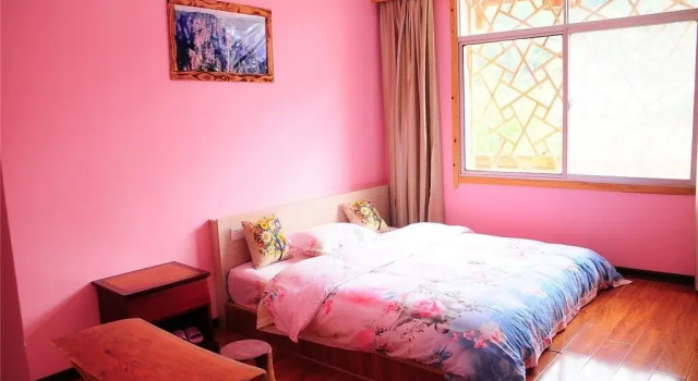 Qingfengge Hostel