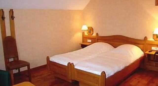 Hôtel Restaurant N 4, Забронировать Отель Отели Country of Arlon с завтраком, Завтраки