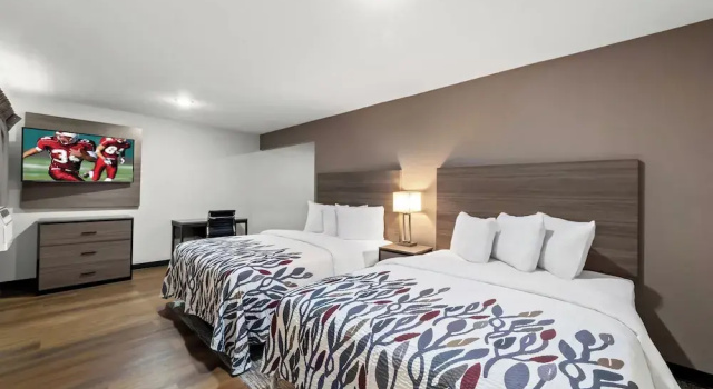 Четырёхместный номер Superior Red Roof Inn Del Rio