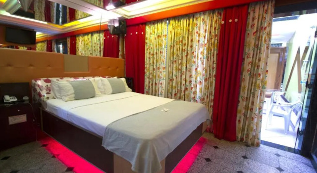 Номер Economy Status Elegance Hotel