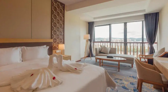 Двухместный номер Business с видом на реку White Swan Guest House MeiZhou