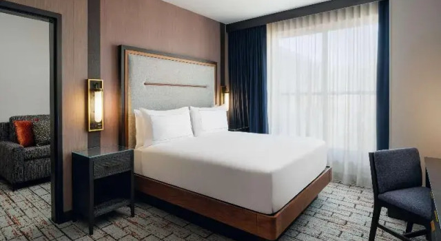 Двухместный люкс с 2 комнатами The Hoffmann Hotel Basalt Aspen Tapestry Collection Hilton