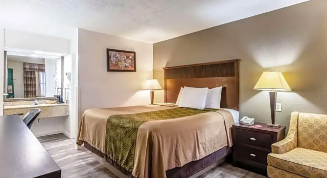 Номер Standard Econo Lodge Inn & Suites Macon North