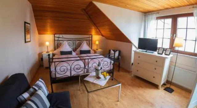 Gästehaus Heidi, Забронировать Отель Трабен-Трарбах Мозель - Германия