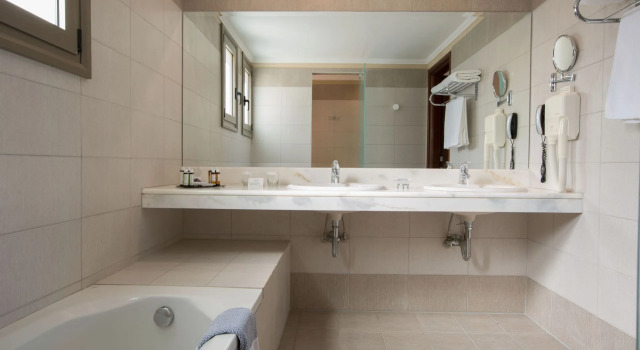Люкс Porto Galini Seaside Resort & Spa