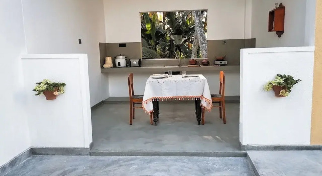 Nadia Villa Unawatuna