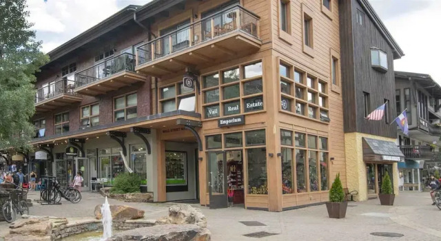 Luxury 3 Bedroom Condo in the Heart of Vail Village, Забронировать Апартаменты/квартира Отели Вейл с парковкой, Парковка
