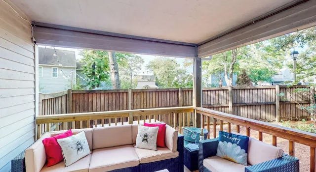 Коттедж 3BR Dog-friendly Retreat w/ Fireplace & Patio