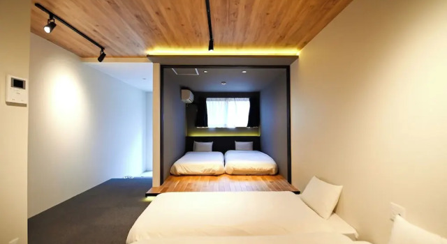 Run of House SEKAI HOTEL Deep Osaka Experience