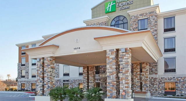 Run of House Holiday Inn Express Hotel & Suites Dallas South - DeSoto by IHG