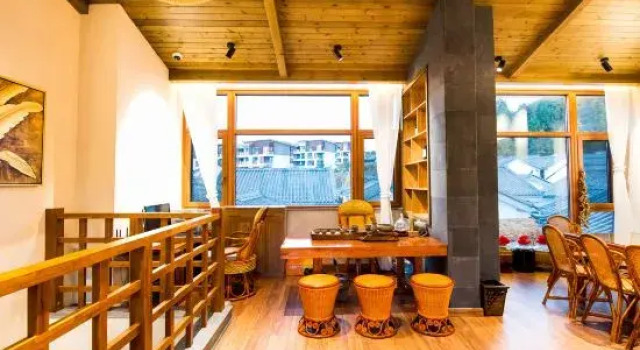 Mayu Qishe Hot Spring Holiday Hotel, Rezerwuj Hotel Hotele w Baoshan z parkingiem, Parking