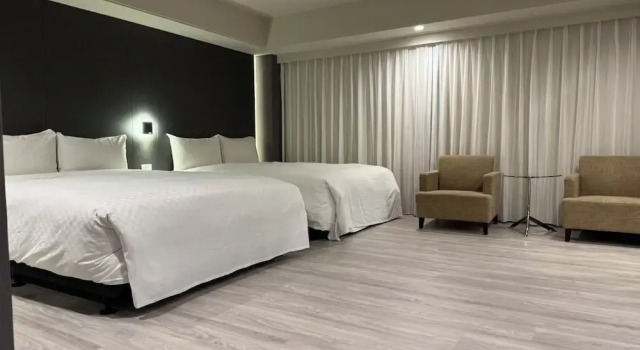 Standard Vierer Zimmer Forward Suites I