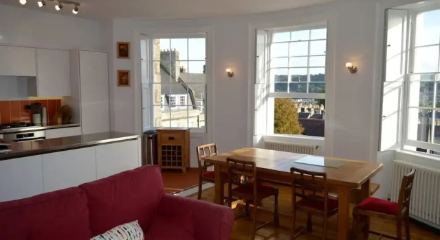 1 Bedroom Apartment in Central Bath, Varaa Huoneisto Asunnot kohteessa Merseyside, Huoneisto