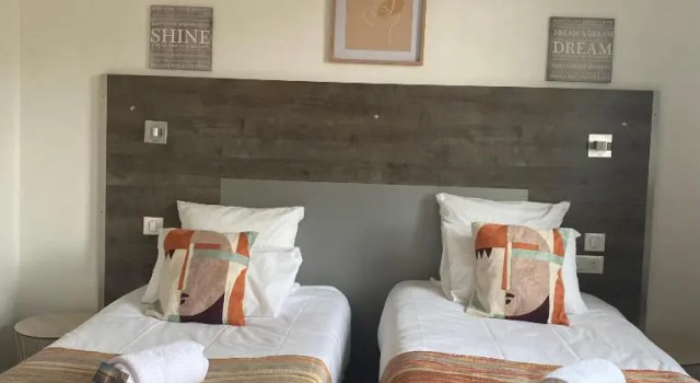 Трёхместный номер Economy Hotel Saint Georges, Face à la mer