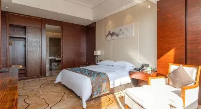 Люкс с видом на море Huafu Hotel