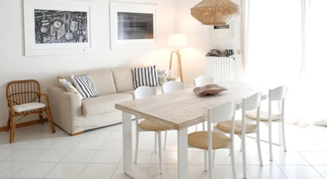 Sunny Apartment On The Sea