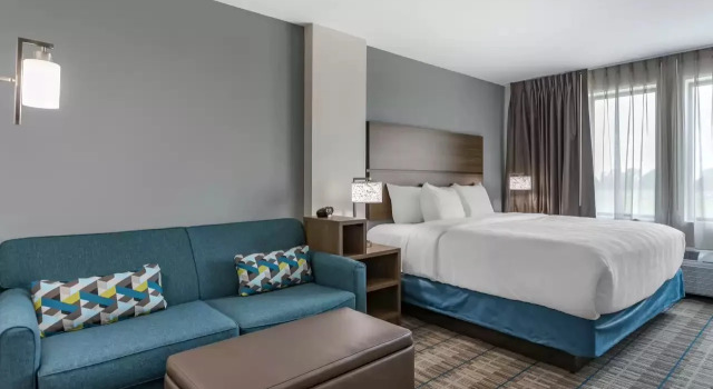 MainStay Suites Milwaukee/Franklin, Varaa Hotelli Franklin Wisconsin