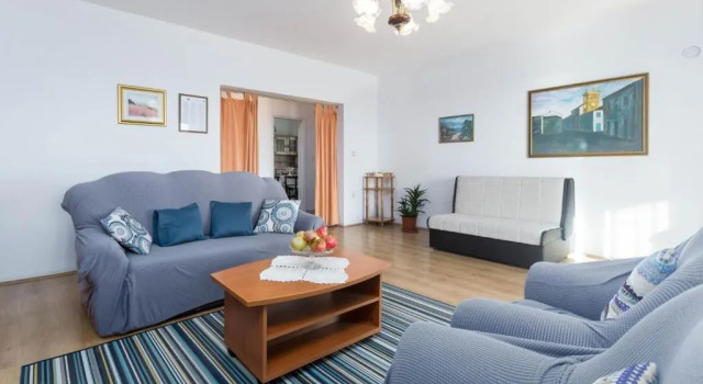 Apartment Paola for Max 7 Pax with 3 Bedrooms Large Garden And Spacious Balconies Overlooking the Sea, Забронировать Апартаменты/квартира Апартаменты Пореч, Апартаменты/квартира