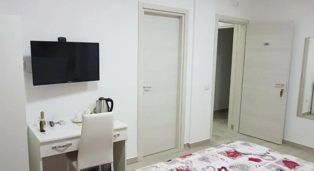 Napoli Relais, Забронировать Отель «постель и завтрак» Неаполь - Центральный вокзал Неаполь, рядом с Дуомо