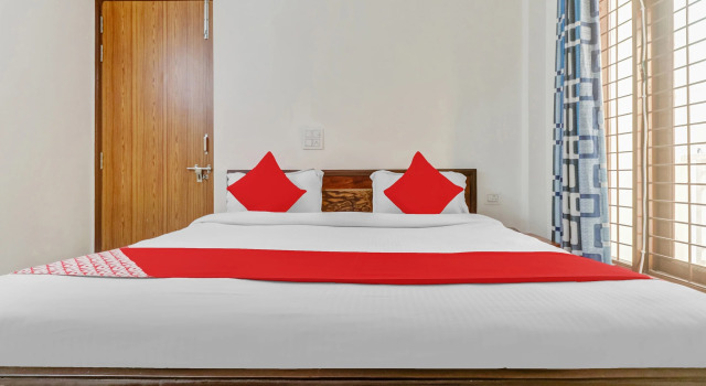 Hotel O South Plaza, Забронировать Отель Отели Нью-Дели с парковкой, Парковка