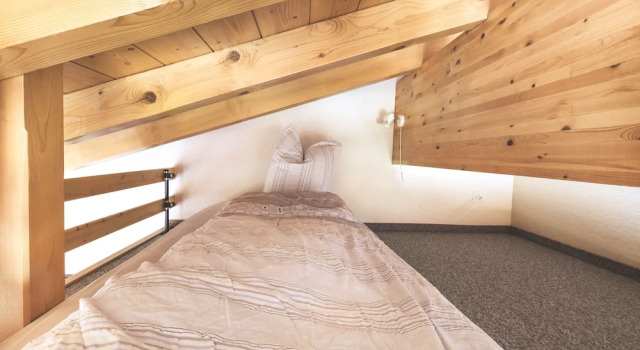 Трёхместный семейный номер Standard Hotel Alpina