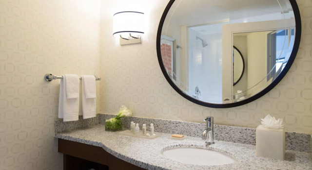 Двухместный номер Guest Renaissance Boston Seaport District