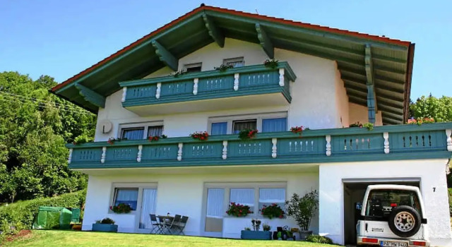 Snug Apartment in Bavaria With Private Terrace, Rezervasyon Daire Hauzenberg Bavarian Forest