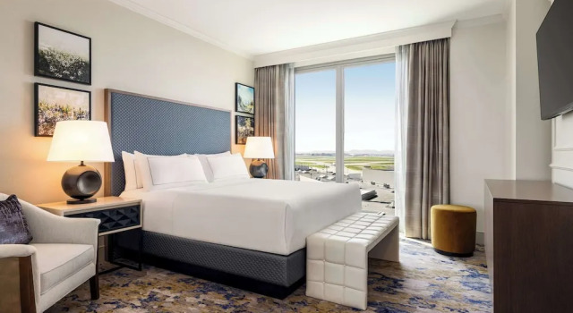 Номер Standard с 2 комнатами Hilton BNA Nashville Airport Terminal