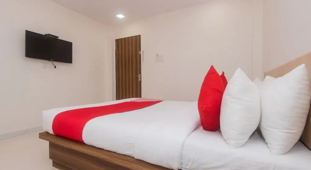 Galaxy inn By Glitz Hotels, Забронировать Отель Отели штата Махараштры 3 звезды, 3*