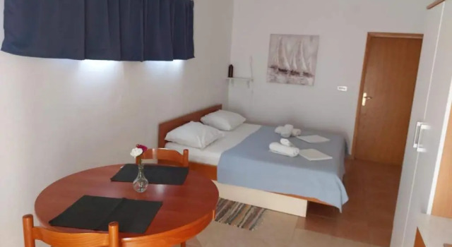 Семейная студия Apartments Burcul Pag