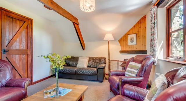 Characteristic Stone Farmhouse in Hilly Devon near Sea, Забронировать Отель Отели Англии 3 звезды, 3*