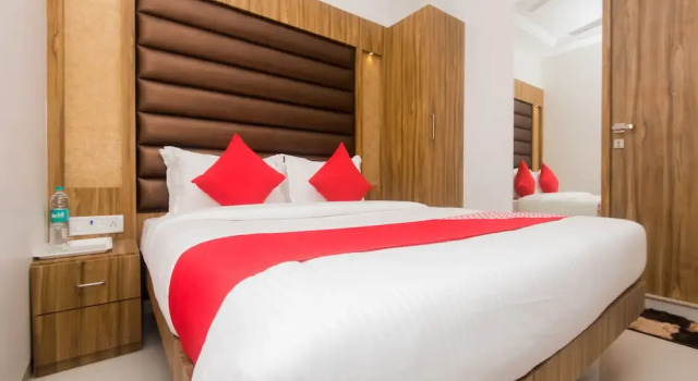 Hotel Grand Residency by Oyo Rooms, Забронировать Отель Отели штата Махараштры с завтраком, Завтраки