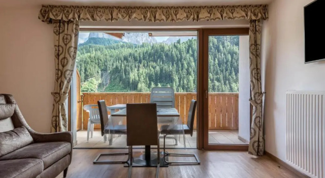 Garni Hotel Gardena App Dolomites 3
