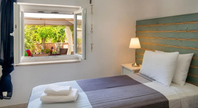 Апартаменты Levrecchio Beach Cottage