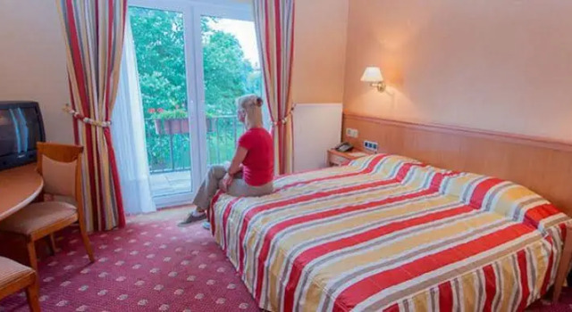De La Station, Book Hotel Hotels in Echternach with Parking, Parking