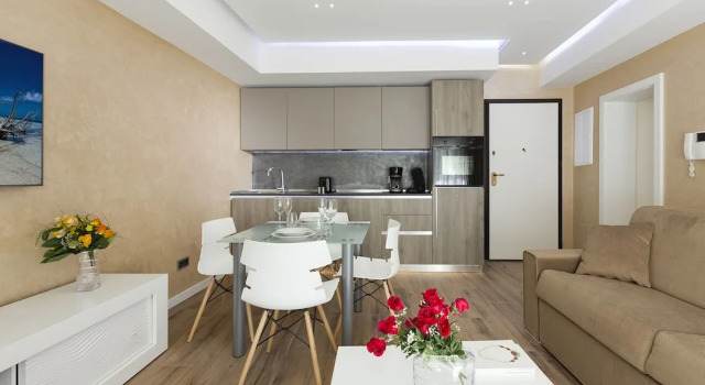 Апартаменты Deluxe с балконом и с видом на город The Queen Luxury Apartments - Villa Carlotta