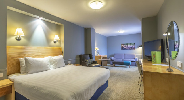 Holiday Inn Guildford by IHG, Забронировать Отель Отели High Weald с парковкой, Парковка