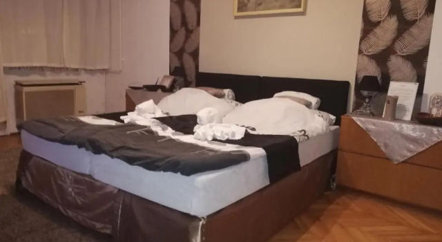 Heni Apartman, Book Lejlighed Hoteller i Western Transdanubia med parkering, Parkering