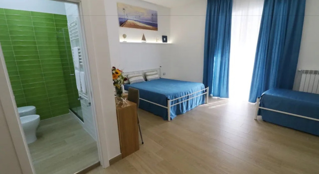Четырёхместный номер Standard с балконом Antica Capri