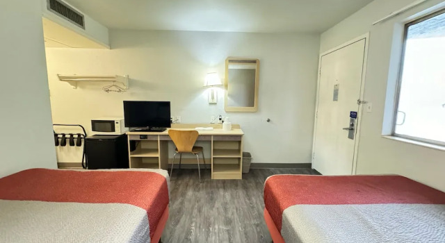 Четырёхместный номер Deluxe Motel 6 Casper