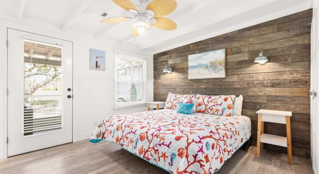 Lucky Charm by Tybee Vacation Rentals, Rezerwuj Hotel Hotele w Tybee Island z parkingiem, Parking