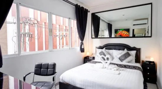 Двухместный люкс Standard Thonglor Suites Hotel