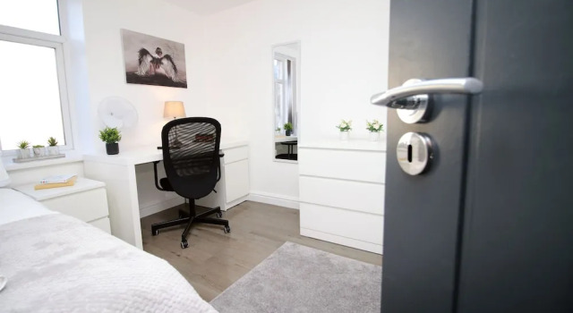 Двухместный номер Standard Modern Guesthouse, Fast Wi-Fi, Street Free Parking, Central, Fully Equipped