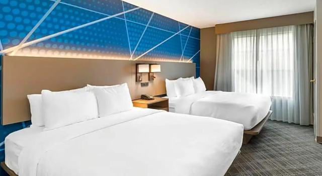 Четырёхместный люкс c 1 комнатой Comfort Inn & Suites Hampton near Coliseum