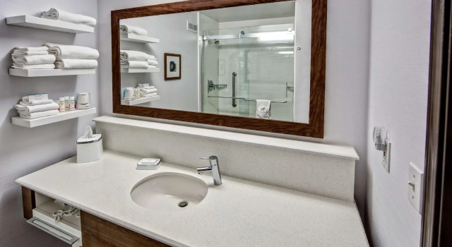 Четырёхместный номер Standard Hampton Inn Salt Lake City-Layton