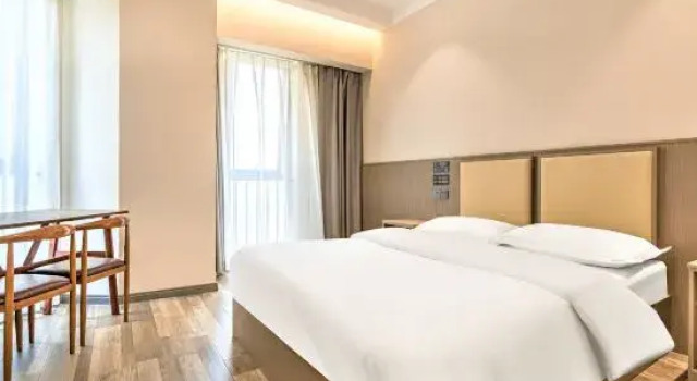 Люкс Luxury Jushe B&B (Zhengzhou Park Maohe Henan University of Technology)