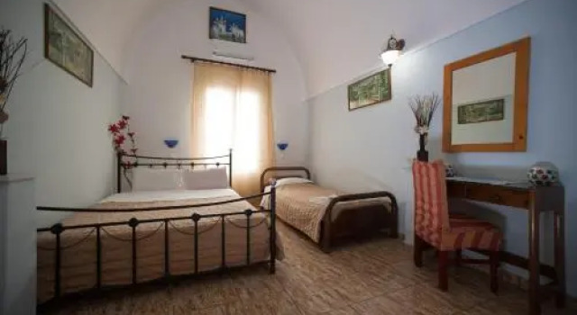 Lefteris Traditional Rooms, Забронировать Отель Отели Тиры 3 звезды, рядом с Музей досторического города Тира, 3*
