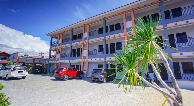 OYO 1680 Hanna Residence, Prenota Hotel Hotel a Sulawesi con parcheggio, Parcheggio